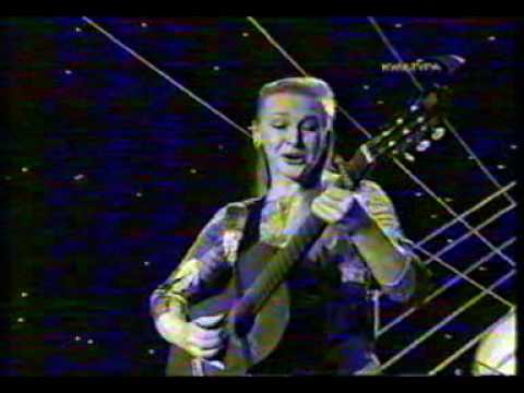 Видео: Ю.Визбор, "Вересковый куст" в исп. Г.Хомчик