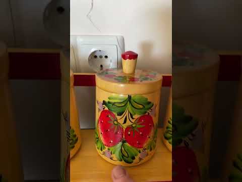 Видео: «Ваза з петриківським розписом та інші унікальні деревʼяні вироби»