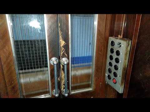 Видео: ❗МЕГА-РАРИТЕТ❗ Распашной лифт 1950х. Г. Днепропетровск, ул. Московская, 29 (2 подъезд).