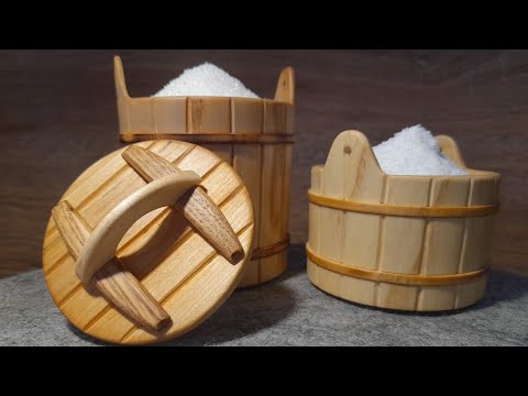 Видео: Оригинальная сахарница и солонка из дерева.