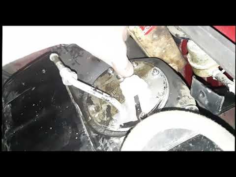 Видео: ВАЗ 21074 - Замена Датчика Уровня Топлива (ДУТ)