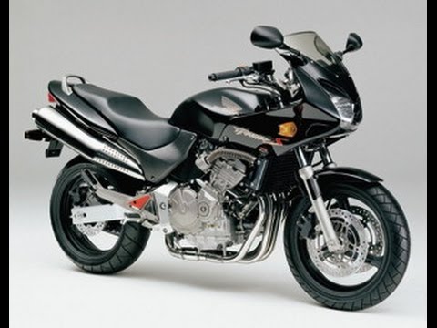 Видео: Обзор мотоцикла - Honda CB600 Hornet (версия S)