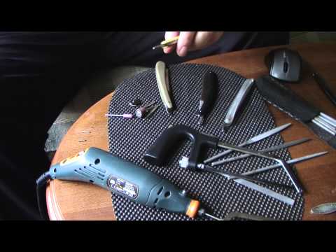 Видео: Как снять заклепки с опасной клинковой бритвы