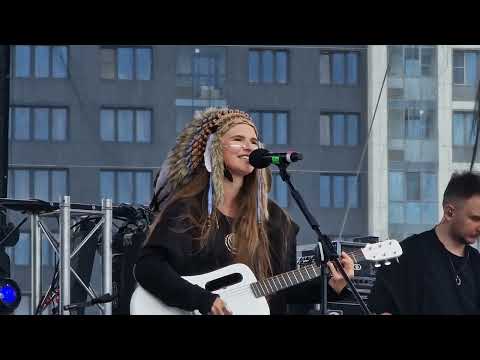 Видео: Обними Кита - феникс