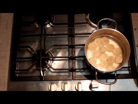 Видео: Как варить пельмени