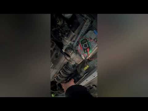 Видео: Тойота Авенсис. Климат тепло холод+ зарядка.