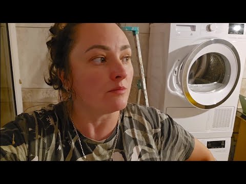 Видео: ЛЁД ТРОНУЛСЯ 🙏НАЧИНАЕМ РЕМОНТ НА КУХНЕ 👏13- ... 07.25