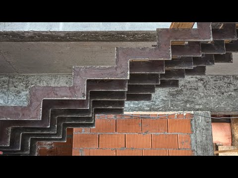 Видео: Зеркальная лестница толщиной 100 мм
