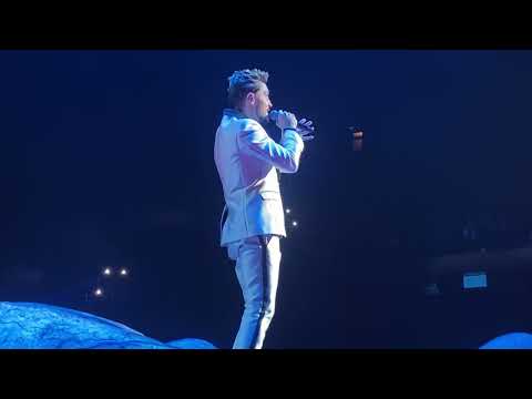 Видео: Дима Билан - "#остройбритвой премьера на концерте «Гладиатор», день второй 15.02.2023 #димабилан