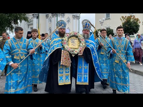 Видео: УРОЧИСТЕ перенесення Почаївської ікони в Преображенський собор