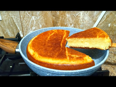 Видео: Безумно Вкусный Манник с Творогом 😋Пирог просто тает во рту! Простой рецепт на Сковороде
