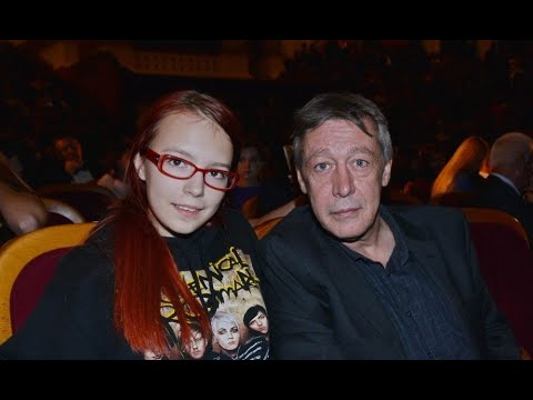 Видео: Дочь Ефремова рассказала о романе с 27-летним мужчиной: «Он меня травмировал» - ужас