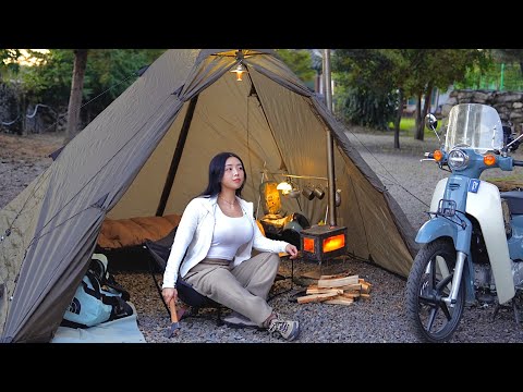 Видео: ОДИНОЧНЫЙ МОТОЦИКЛНЫЙ КЕМПИНГ 🏍️ ДРОВЯНАЯ ПЕЧЬ В ПАЛАТКЕ 🔥 КЁНДЖЮ 🇰🇷