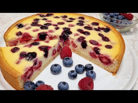 Видео: ЯГОДНЫЙ ПИРОГ со сметанной заливкой/Berry pie with sour cream filling