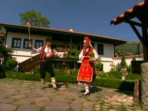 Видео: Девойко мари хубава, сипни ми винце да пийна - Р. Родопски и С. Сариева