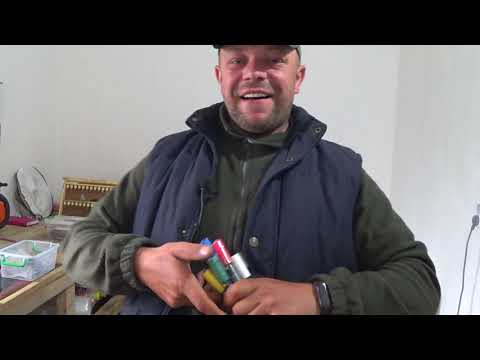 Видео: Новый маркер для мечения маток. Понравился)