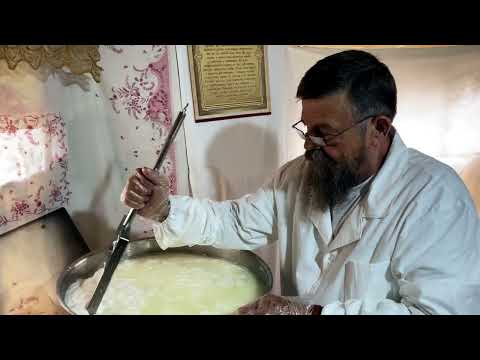 Видео: Домашнее приготовление козьего сыра