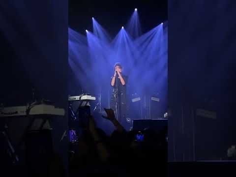 Видео: Земфира - Мы разбиваемся. Париж, 30.10.22