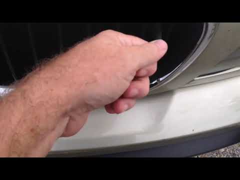 Видео: Как открыть застрявший капот из-за порванного троса на BMW e53 X5 ЛУЧШИЙ СПОСОБ менее чем за 30 с...