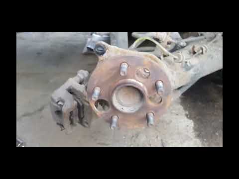 Видео: замена задней ступицы Toyota Corolla e150 в сборе