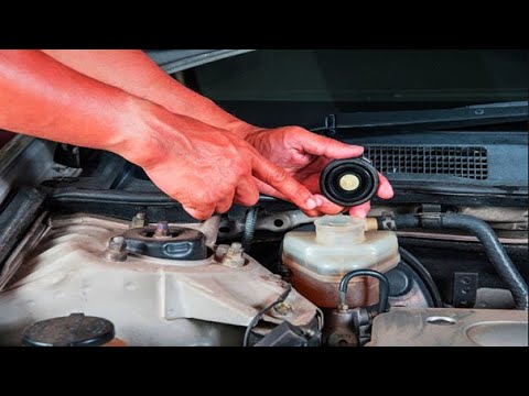 Видео: НИКОГДА НЕ ДОЛИВАЙ ТОРМОЗНУЮ ЖИДКОСТЬ ПОКА НЕ ПОСМОТРИШЬ ЭТО ВИДЕО