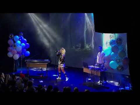 Видео: Монеточка - Ночной ларек (Киев 03.11.18) @Atlas