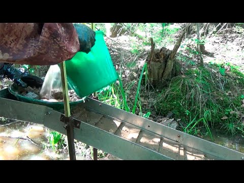 Видео: Мою золото в роднике минишлюзом!