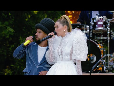 Видео: Вера Брежнева и MONATIK — Вечериночка. Светская жизнь. 15 лет