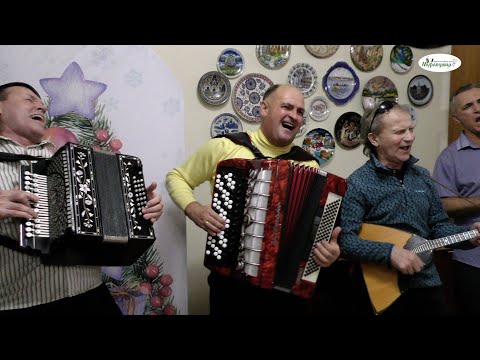 Видео: ПОЁМ НА КУХНЕ ВСЕЙ СТРАНОЙ! ВЕРИЛА НЕ ВЕРИЛА! АХ ЭТА БЕЛАЯ ЗИМА! Звени душа, песня русская слышна!