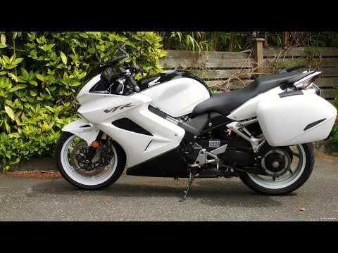 Видео: Honda VFR 800 установка biled optima srt