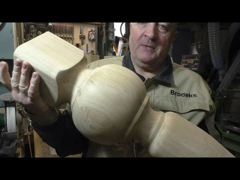 Видео: Изготовление ножек для столика, на самодельном станке, изготовленном на коленке.