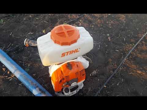 Видео: Бензиновый опыскиватель  Штиль SR450 обработка по листу