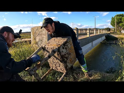 Видео: Мы были близки к катастрофе! Огромный сейф на дне воды!