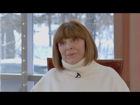 Видео: Наталья Варлей в программе "ЭКСКЛЮЗИВНОЕ ИНТЕРВЬЮ" от 31.01.2023