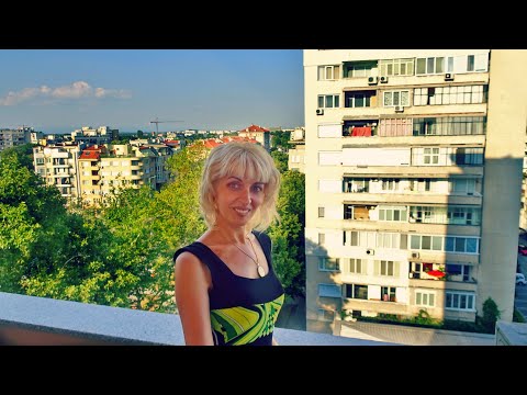 Видео: Болгарская Многоэтажка, УЖАСНЫЕ ЛИФТЫ, Обзор Квартиры в Пловдив
