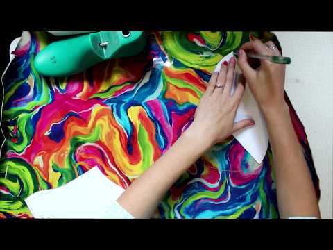 Видео: Третий этап в производстве... Это раскрой деталей из кожи.