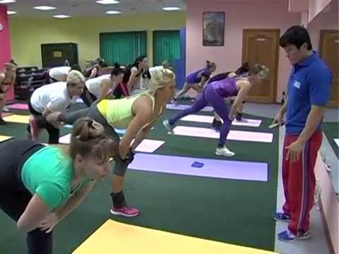 Видео: КРАСИВАЯ ПОДТЯНУТАЯ ПОПА-РАБОТАЕМ НАД ЯГОДИЦАМИ..