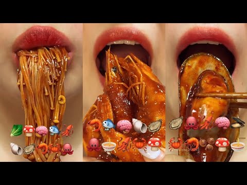 Видео: Еда по Эмоджи + Страшная История от Даши Рокс🍒🌈