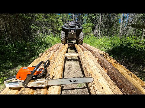 Видео: Строительство моста для вездехода из поваленных деревьев и изготовление пиломатериалов вручную с ...