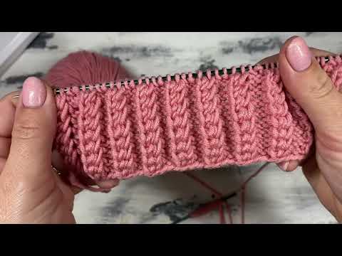 Видео: ИДЕАЛЬНЫЙ УЗОР ДЛЯ ШАПОК И КАРДИГАНОВ. ПОВОРОТНОЕ И КРУГОВОЕ ВЯЗАНИЕ.