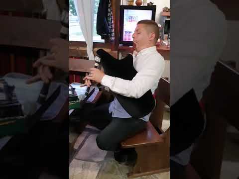 Видео: Наско Ментата и Тодор Говедаров-народна музика за маса