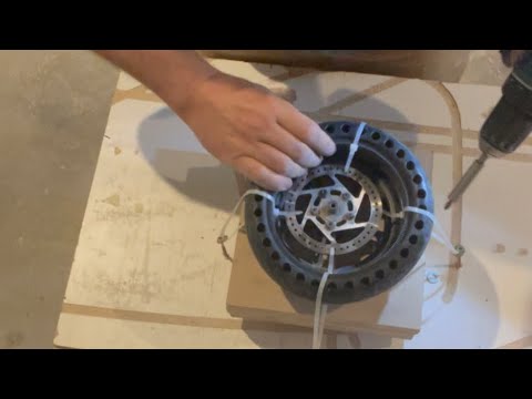 Видео: Быстрый и простой способ установки сплошной или сотовой шины на ваш электросамокат и велосипед.