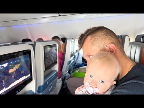 Видео: НИКА ПЛАЧЕТ В САМОЛЕТЕ. ЛЕТИМ С БАБУШКАМИ. НИКА ЛАЙФ