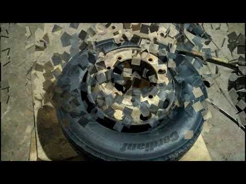 Видео: сборка новой резины 315/70R22.5.... на  грузовое колесо тягача.
