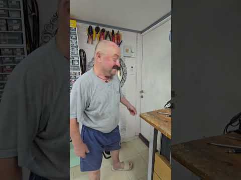 Видео: 😲 🔥 От музыки к дому мечты: невероятная история музыканта. («вау», «невероятно», «шок») 