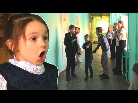 Видео: КАКОЕ СТЕКЛО РАЗБИЛ РОМА?!? ЗАЧЕМ ВЕСЬ КЛАСС РЕШИЛ СБЕЖАТЬ С УРОКОВ?