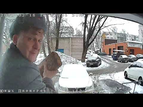 Видео: Сколько ударов кирпичом выдержит домофон BEWARD серии DKS