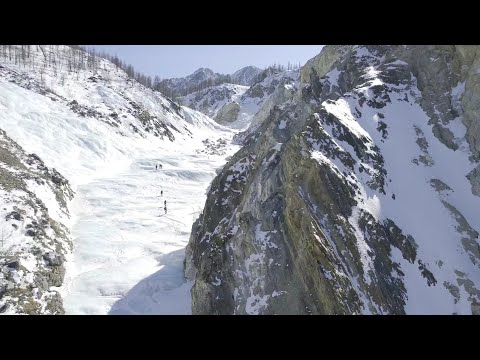 Видео: Мунку-Сардык, наша история восхождения на эту красивую гору.