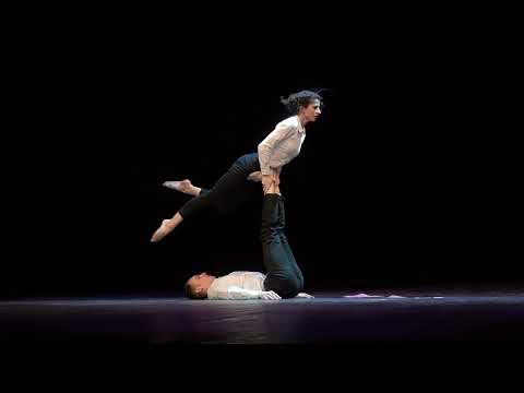 Видео: Движение  в театре