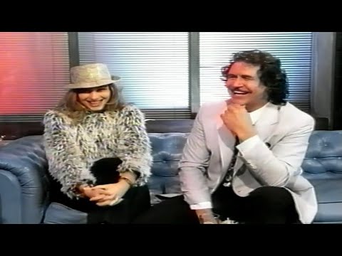 Видео: КРАЯ НА 20ТИ ВЕК! ГОСТ МИОДРАГ ИВАНОВ  И Фолк певицата КАМЕЛИЯ